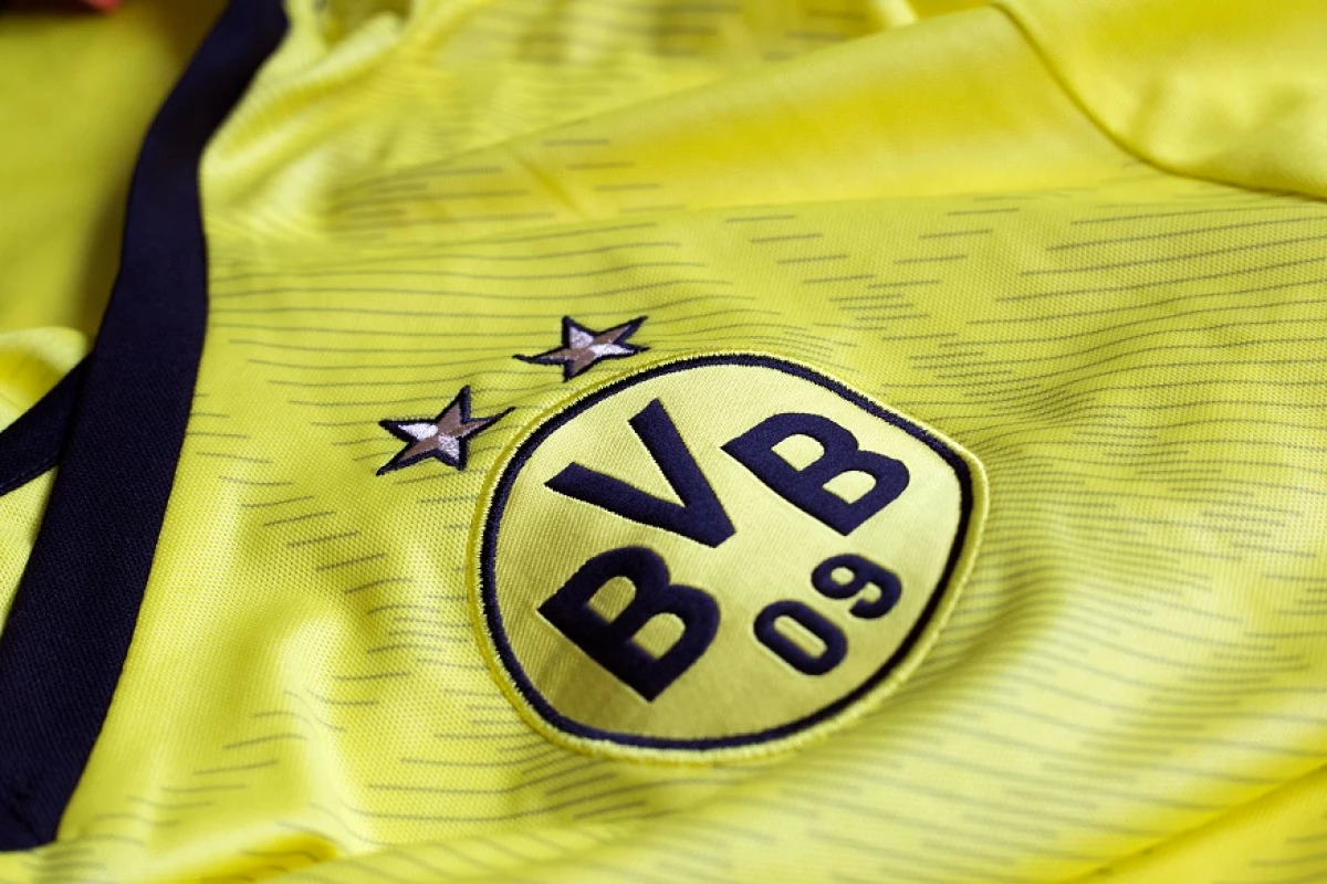 Oficjalnie: Borussia Dortmund się nie zatrzymuje! Czwarty letni transfer